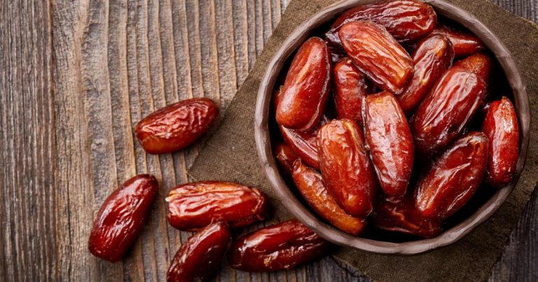 Hebatnya Kesan Amalan Makan Kurma 2 Biji Sehari Untuk Tubuh! Kita Kena Mulakan