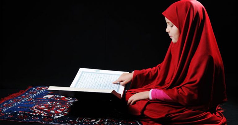Baca 4 Muka Surat Setiap Kali Lepas Solat, Insya-Allah Dapat Khatam Al-Quran Dalam Masa Sebulan