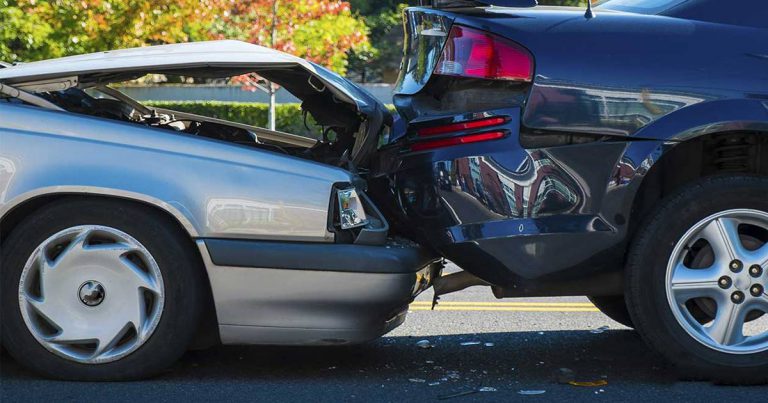 Kalau Kereta Kena Langgar Daripada Belakang, Ikut Langkah Disaran Peguam Ini