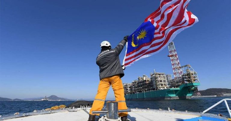 Bila Harga Minyak Turun Menjunam, Ini Yang Perlu Kita Lakukan Untuk Bantu Negara