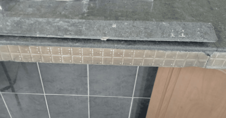 Cara Selesaikan Masalah Jubin Tertanggal, DIY Tampal Balik Guna Gam Saja