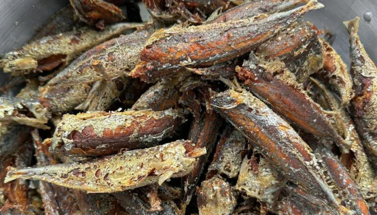 Ikan Goreng Garing, Tapi Dalamnya ‘Juicy’. Ini Cara Menggoreng