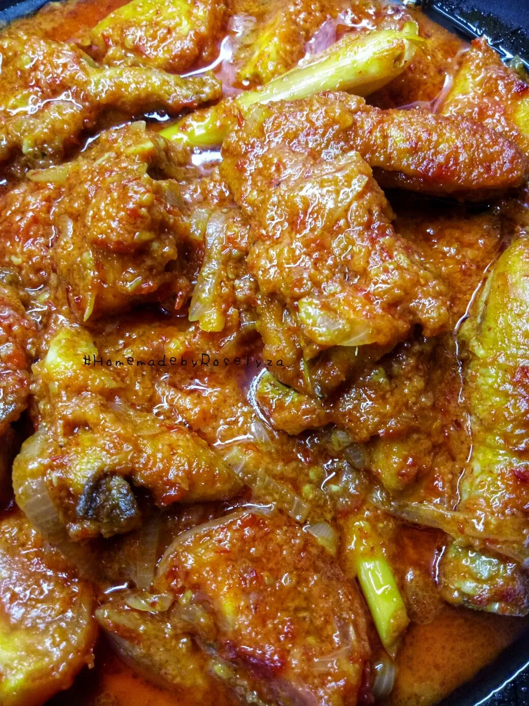 Ayam Masak Merah Sedap, Ikut Cara Masak Orang Lama. Tak Guna Sos Tapi Letak Santan