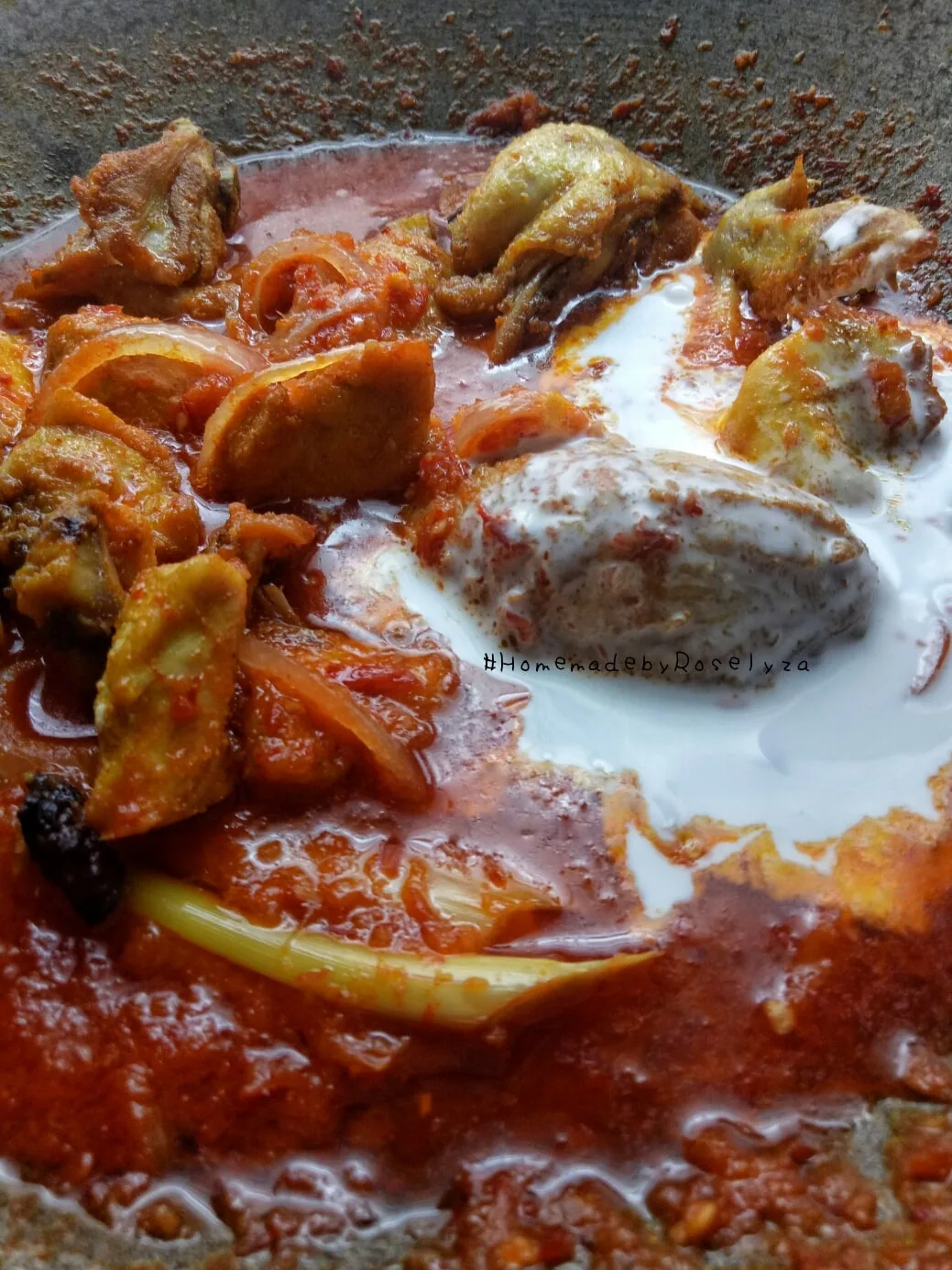 Ayam Masak Merah Sedap, Ikut Cara Masak Orang Lama. Tak Guna Sos Tapi Letak Santan
