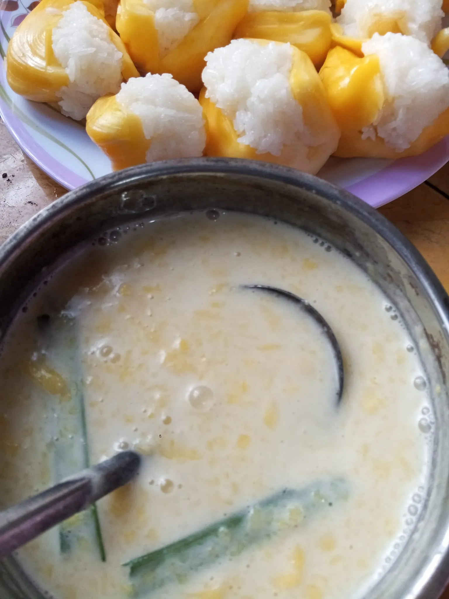Cara Buat Pulut Nangka, Hidang Dengan Kuah Santan. Lemak Manis Bersatu, Sedapnya