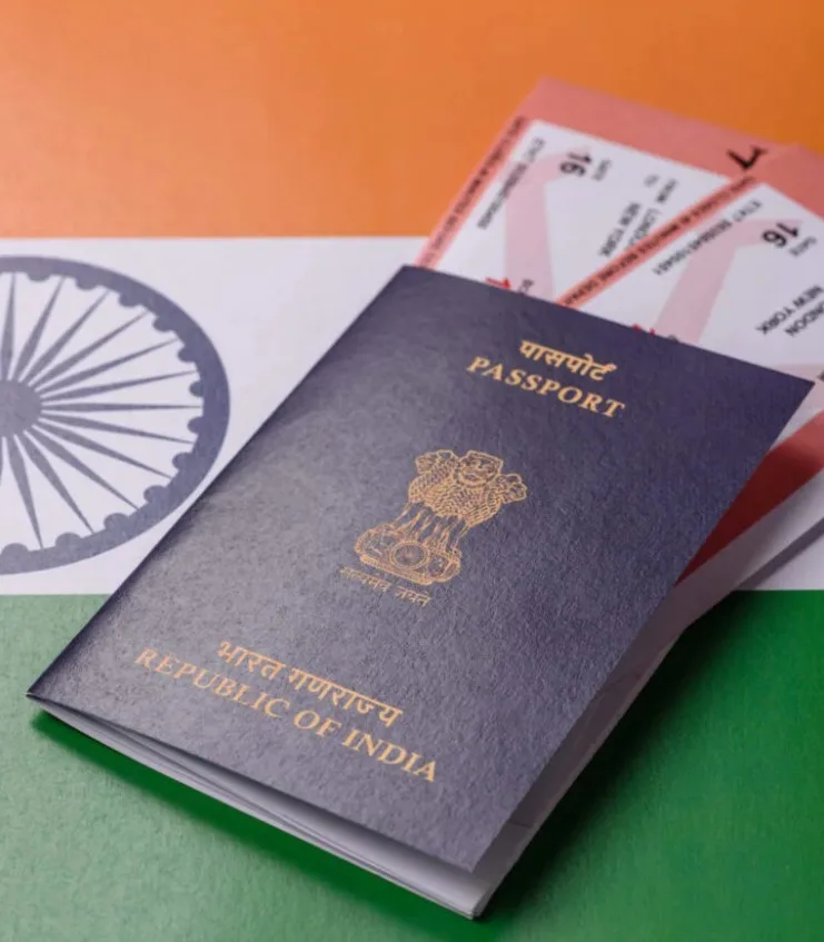 Lelaki Dakwa Warga India Terkandas Dua Minggu Di KLIA, Tidur Atas Lantai Selepas Ditolak Masuk Negara Sendiri
