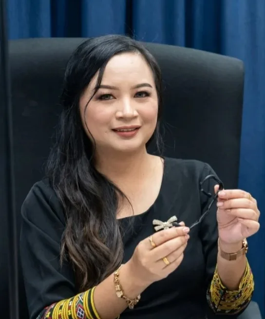Pernah Tular Ajar Jawi Walaupun Bukan Islam, Cikgu Loren Kini Bangunkan Aplikasi Belajar Jawi 4 Pernah Tular Ajar Jawi Walaupun Bukan Islam, Cikgu Loren Kini Bangunkan Aplikasi Belajar Jawi