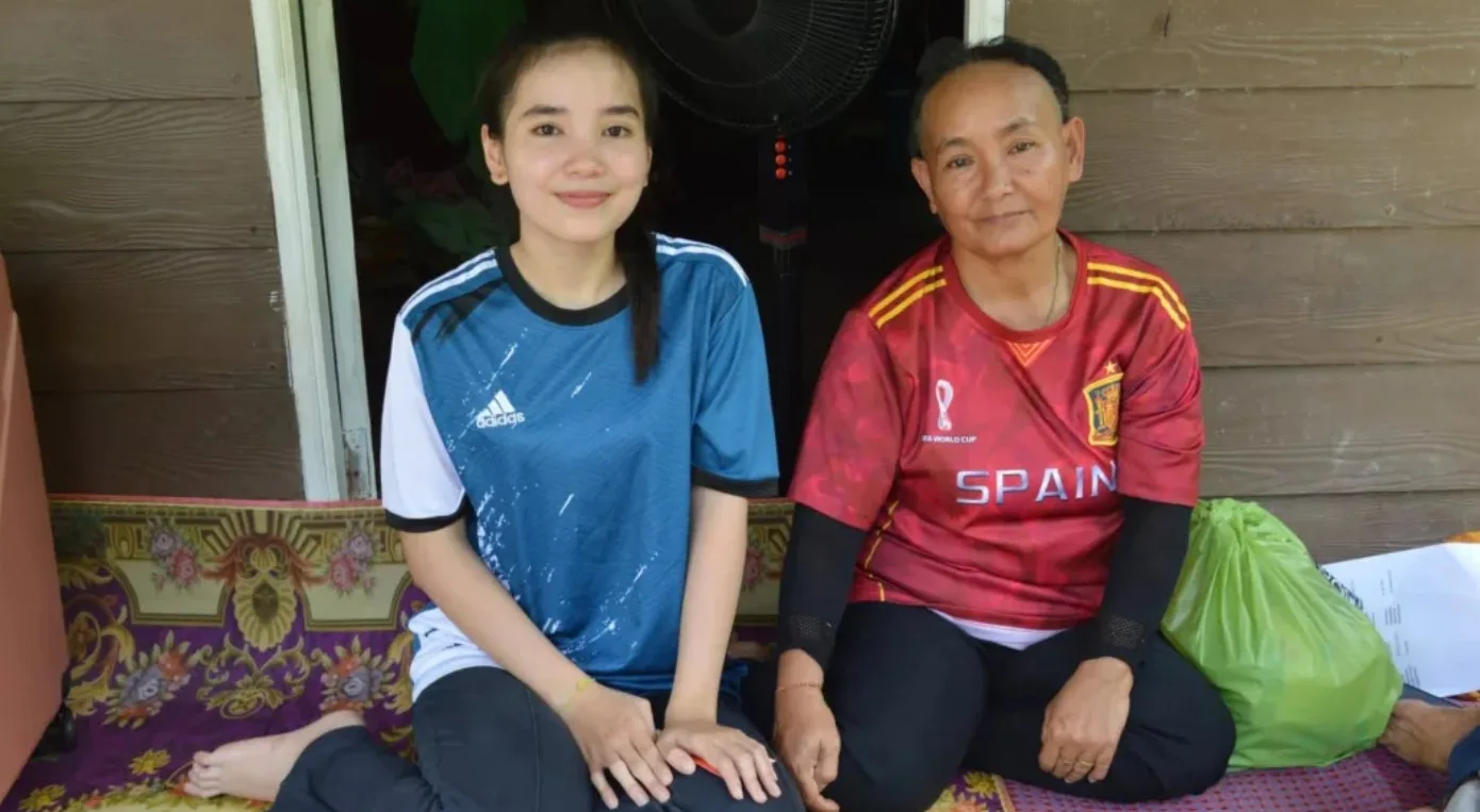 Ibu Gaji RM800, Lovely Buktikan Latar Belakang Bukan Penghalang Raih PNGK 4.0 STPM 9 Ibu Gaji RM800, Lovely Buktikan Latar Belakang Bukan Penghalang Raih PNGK 4.0 STPM