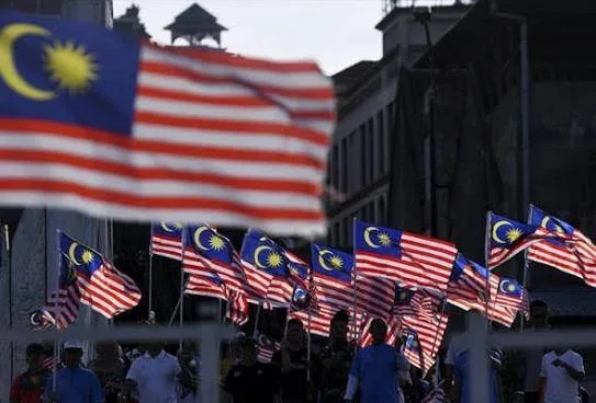 Kibar Jalur Gemilang! JAPEN Ingatkan Jangan Pasang Terbalik, Rujuk Panduan Rasmi Dulu 3 Kibar Jalur Gemilang! JAPEN Ingatkan Jangan Pasang Terbalik, Rujuk Panduan Rasmi Dulu
