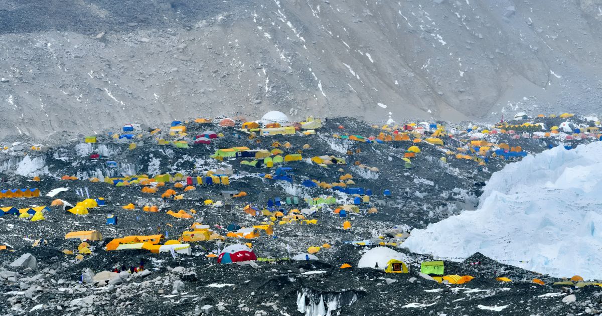 Tak Sangka, Kencing Pendaki Antara Faktor Glasier Gunung Everest Mencair 3 Tak Sangka, Kencing Pendaki Antara Faktor Glasier Gunung Everest Mencair