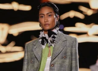 Anak Jati Sabah Cipta Momen Membanggakan, Atikah Karim Berjalan Untuk Chanel Spring/Summer 2027