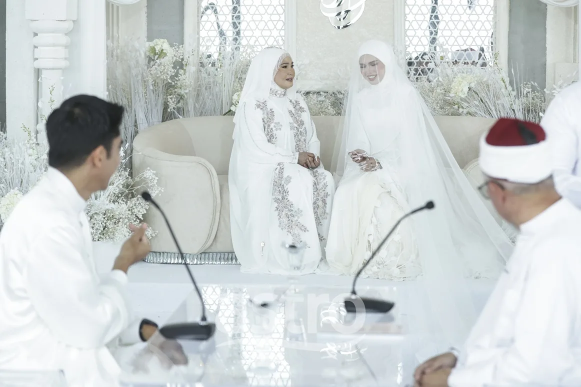 Dr Zulkifli Jelaskan Sebab Tangan Diterbalikkan Ketika Doa Majlis Syed Saddiq & Bella Astillah 3 Dr Zulkifli Jelaskan Sebab Tangan Diterbalikkan Ketika Doa Majlis Syed Saddiq & Bella Astillah