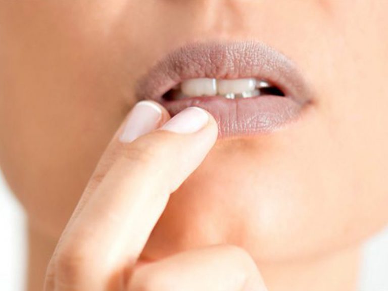 10 Petua Wanita Boleh Amal Atasi Masalah Bibir Hitam Dan Kusam