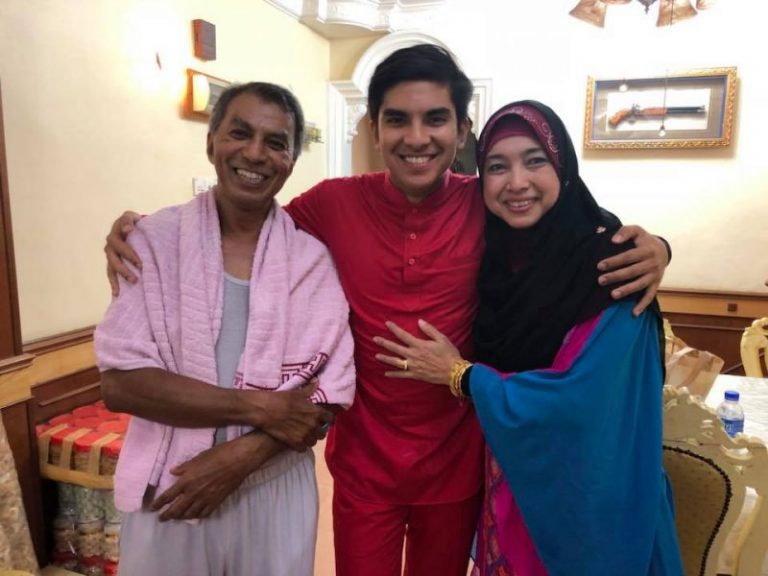 Punyalah Sibuk. Raya Ke-9 Baru YB Muda Ni Dapat Balik Kampung