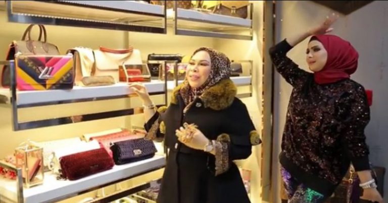 Macam Di Butik Mewah, Che Ta Kongsi 4 Video Suasana Dalam Bilik Wardrobe Datuk Seri Vida. Terpegun Tengok!