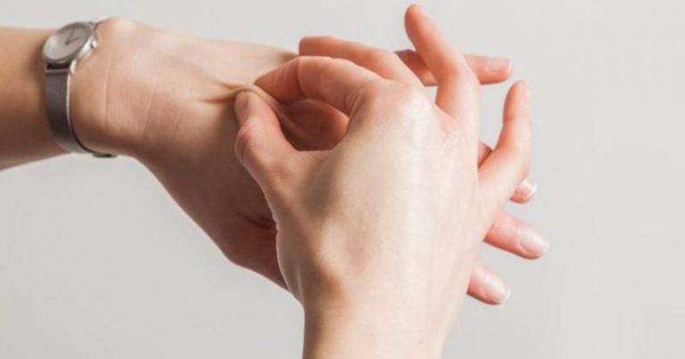 Cubit Kulit Tangan 5 Saat, Ujian Tentukan Usia Kulit Kita