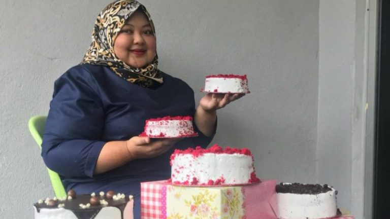 Jual Kek Bajet RM10 Sebiji, Jangan Tak Percaya Jualan Wanita Ini Cecah Lebih RM10 Ribu Sebulan